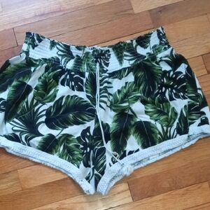 women XXL shorts green white print, elastic waist